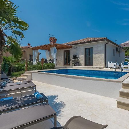 Holiday Home Villa Joy By Interhome Novigrad Istria Exterior foto