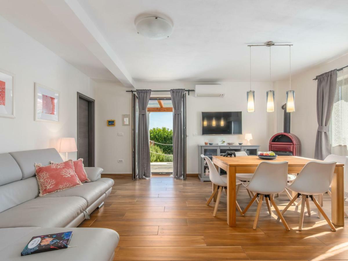 Holiday Home Villa Joy By Interhome Novigrad Istria Exterior foto